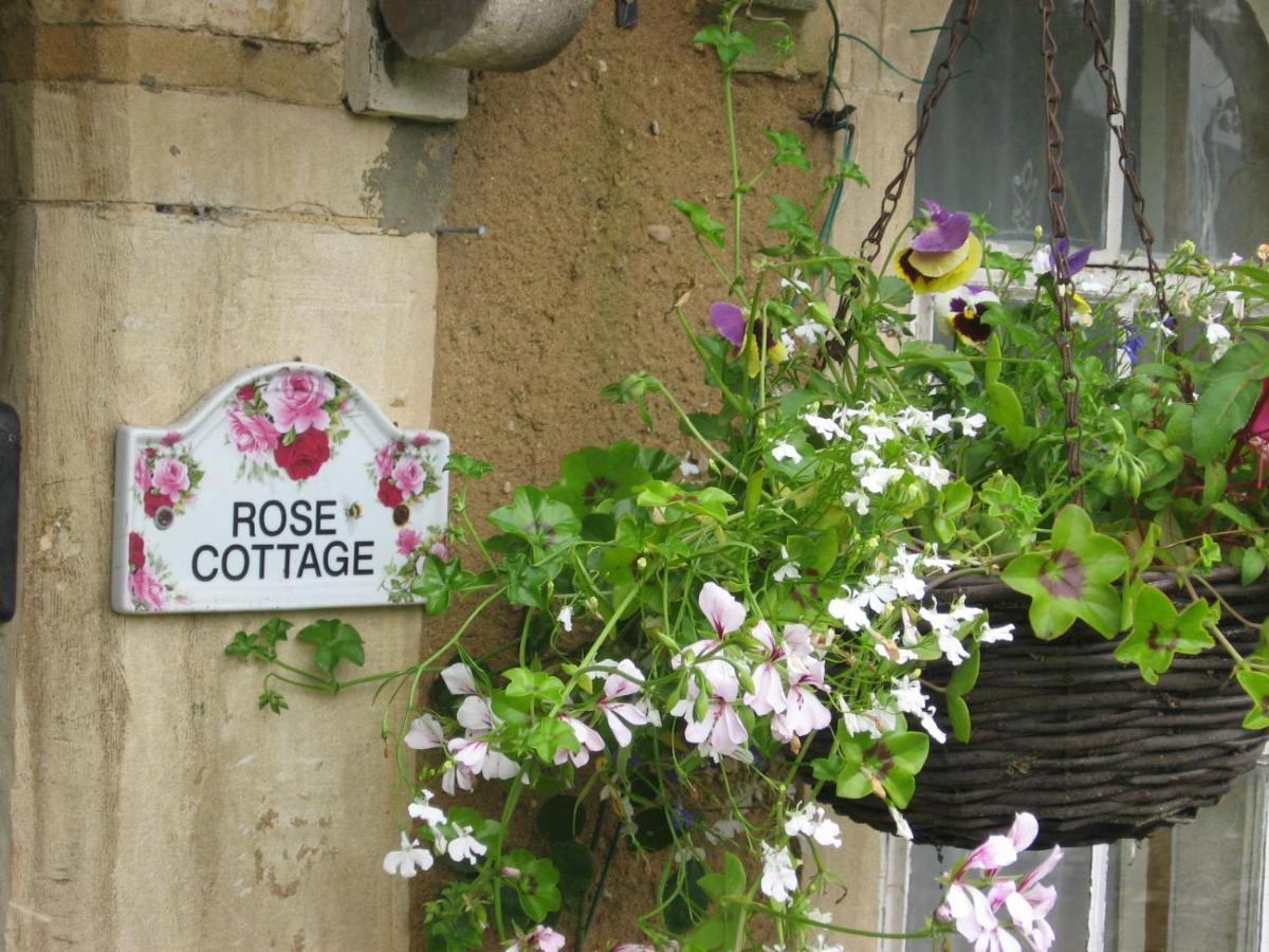 Rose Cottage Shipton Moyne Eksteriør billede